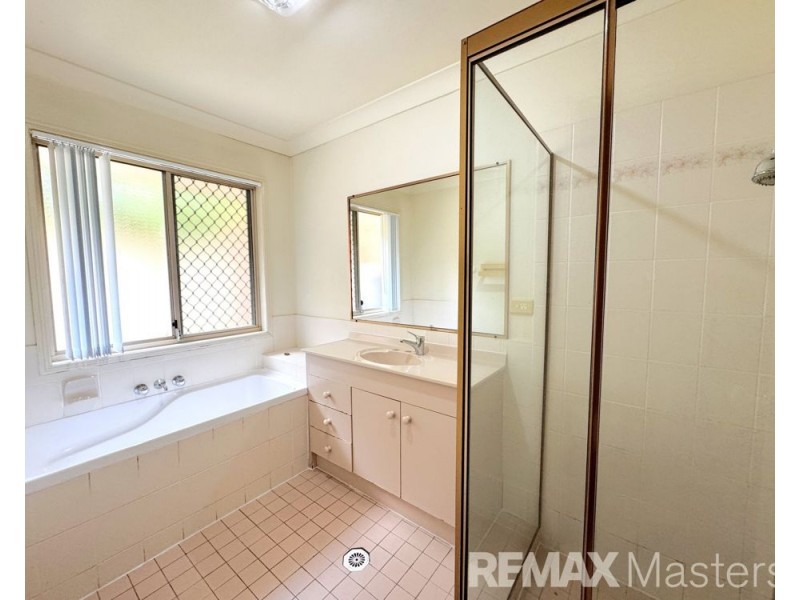 32 Flinders Cres, Forest Lake QLD 4078