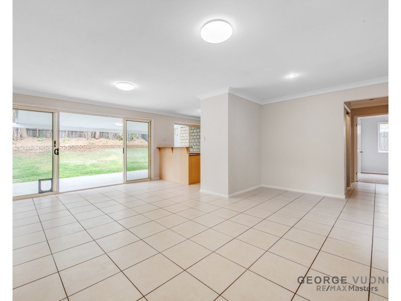 15 Ashton Way, Forest Lake QLD 4078