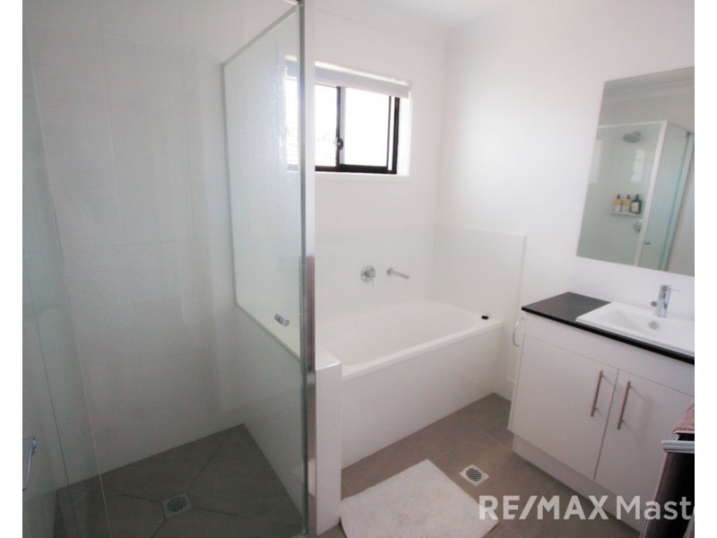 11 Celia St, Ripley QLD 4306