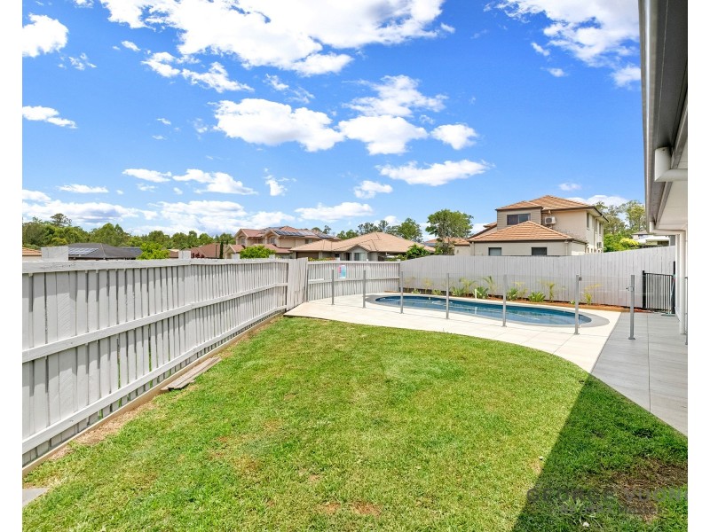 27 Colebrook Cres, Doolandella QLD 4077