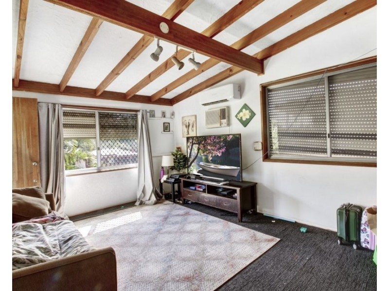 16 Wendy Street, Camira QLD 4300