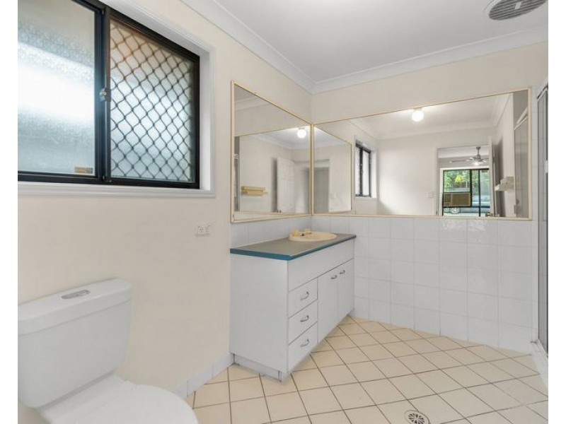 22 Central St, Forest Lake QLD 4078