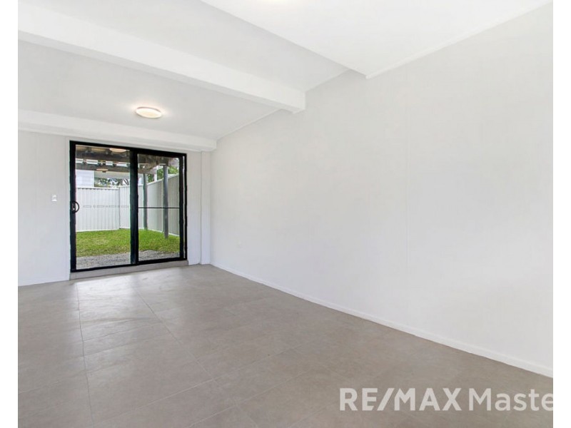 7 Waratah Dr, Crestmead QLD 4132