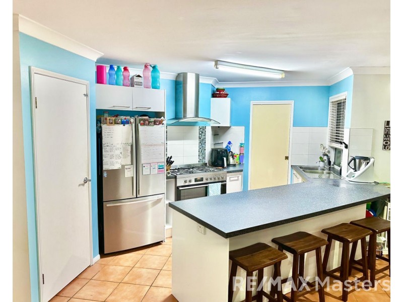 9 Beaufront Pl, Forest Lake QLD 4078