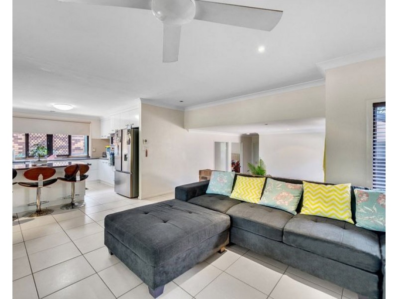 30 Flinders Cr, Forest Lake QLD 4078