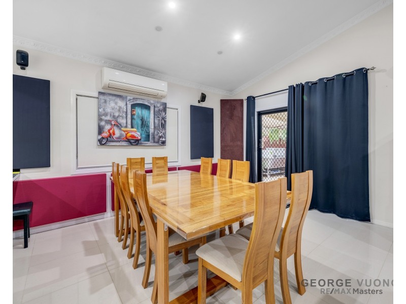 12 Belmore Cr, Forest Lake QLD 4078