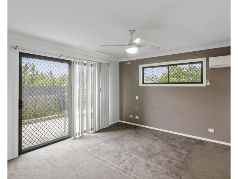 41 Mountain View Crescent, Mount Warren Park QLD 4207