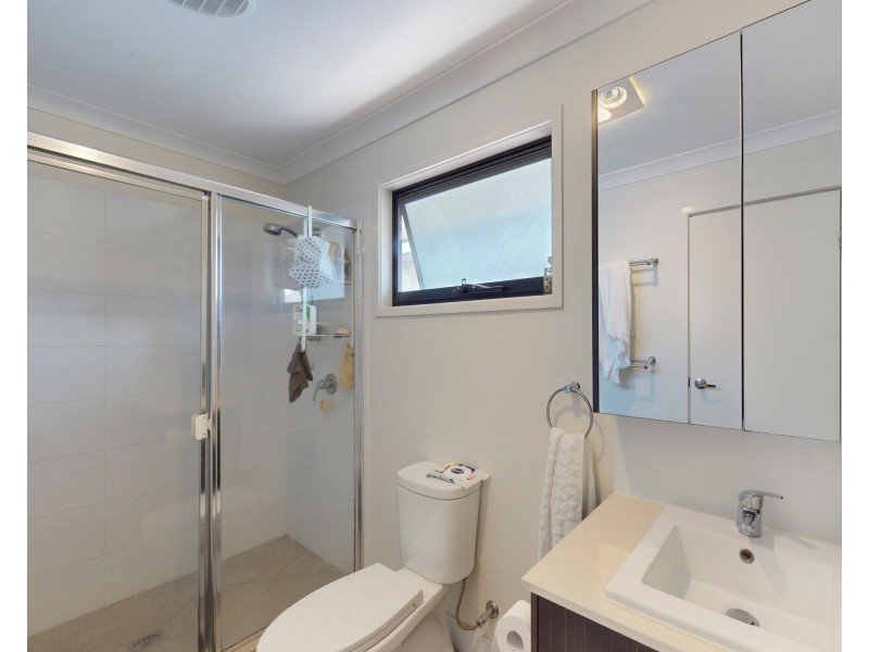 14 Lincoln Pde, Springfield Lakes QLD 4300