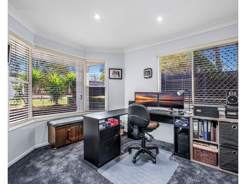 98 Banksia Cct, Forest Lake QLD 4078