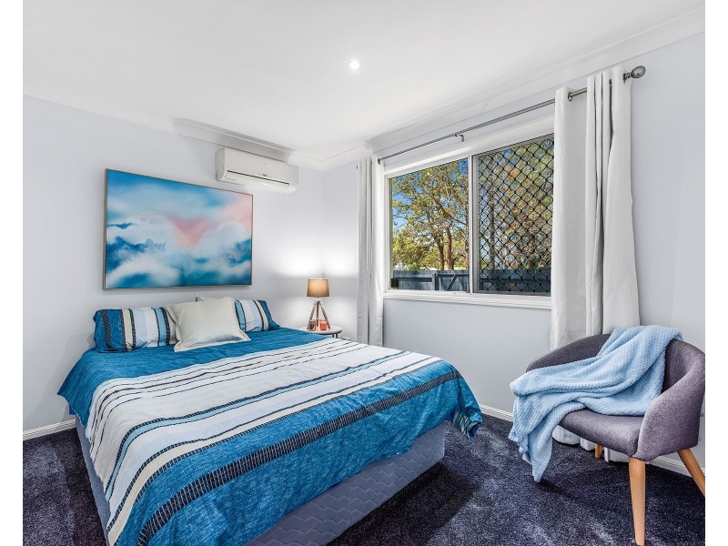 98 Banksia Cct, Forest Lake QLD 4078