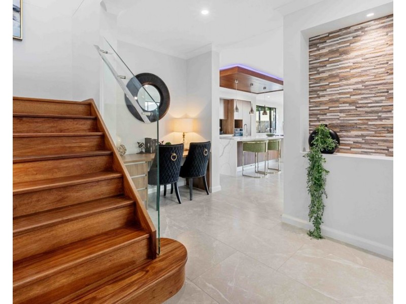 16 HEADLAND ST, Sunnybank QLD 4109