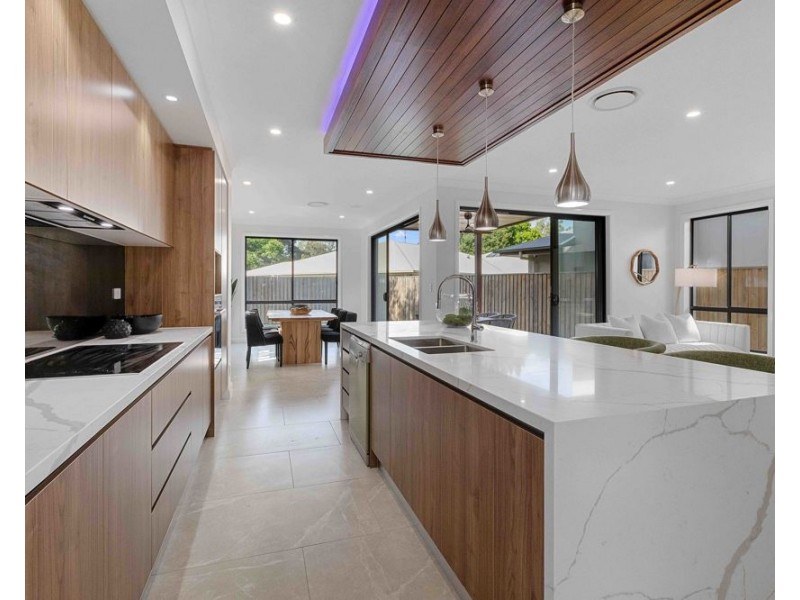 16 HEADLAND ST, Sunnybank QLD 4109