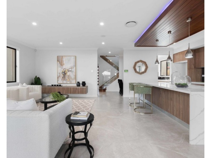 16 HEADLAND ST, Sunnybank QLD 4109