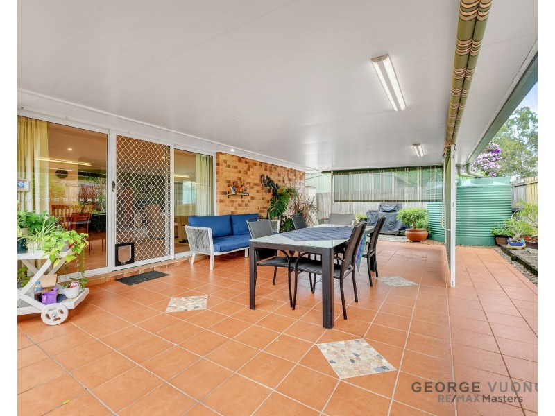 11 Blaxland Pl, Forest Lake QLD 4078