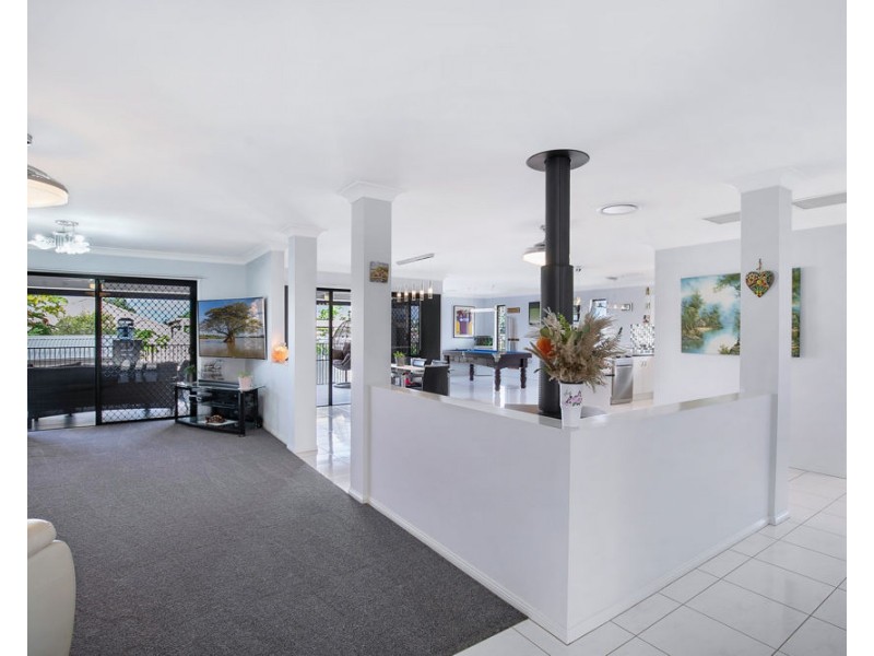 70 Marcus Drive, Regents Park QLD 4118