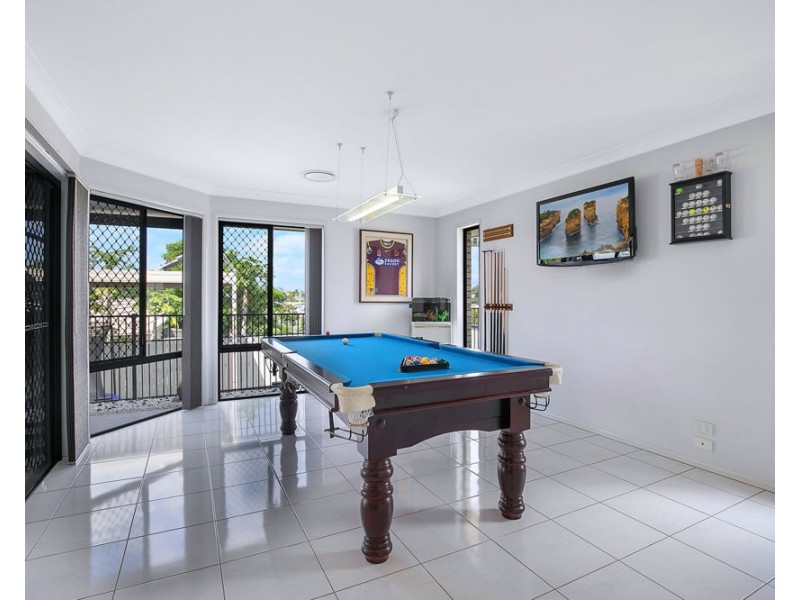 70 Marcus Drive, Regents Park QLD 4118