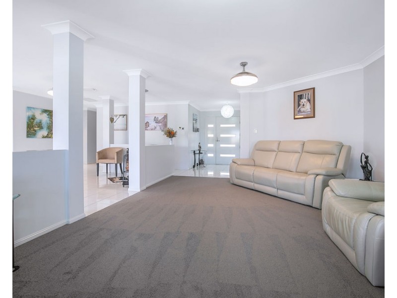 70 Marcus Drive, Regents Park QLD 4118