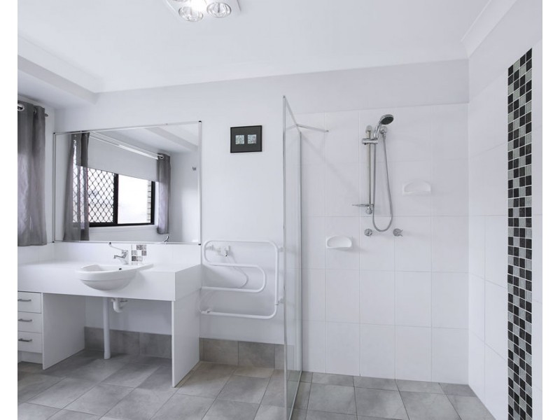 70 Marcus Drive, Regents Park QLD 4118