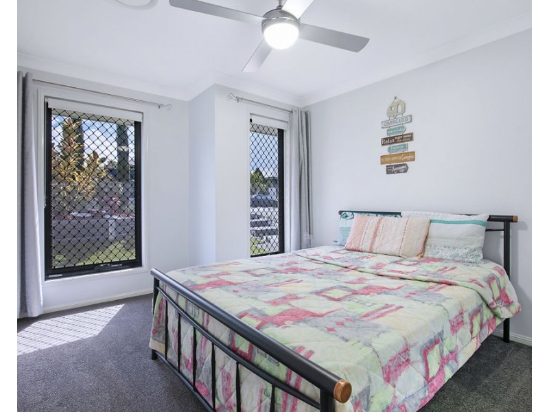 70 Marcus Drive, Regents Park QLD 4118