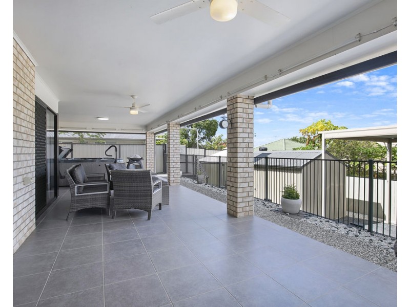 70 Marcus Drive, Regents Park QLD 4118