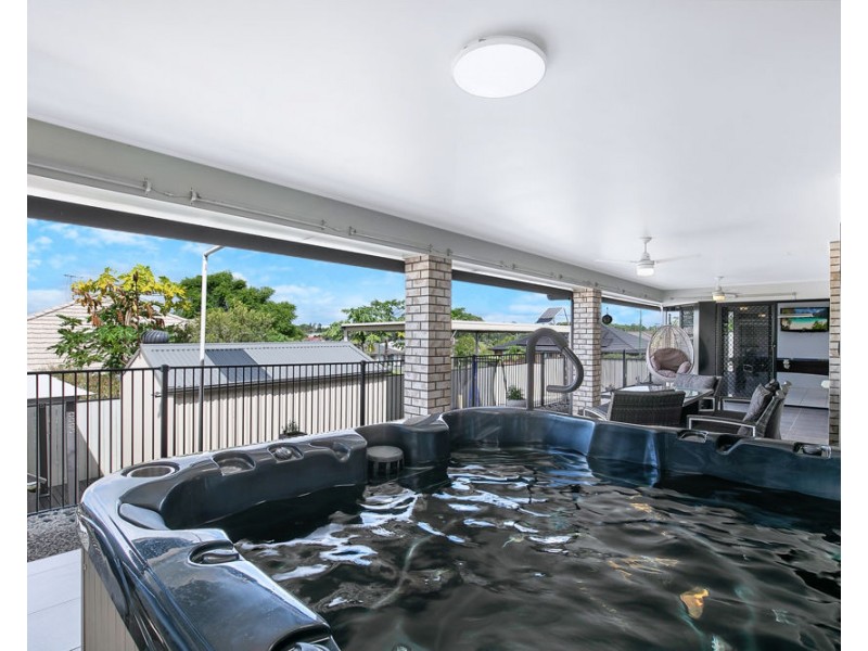 70 Marcus Drive, Regents Park QLD 4118