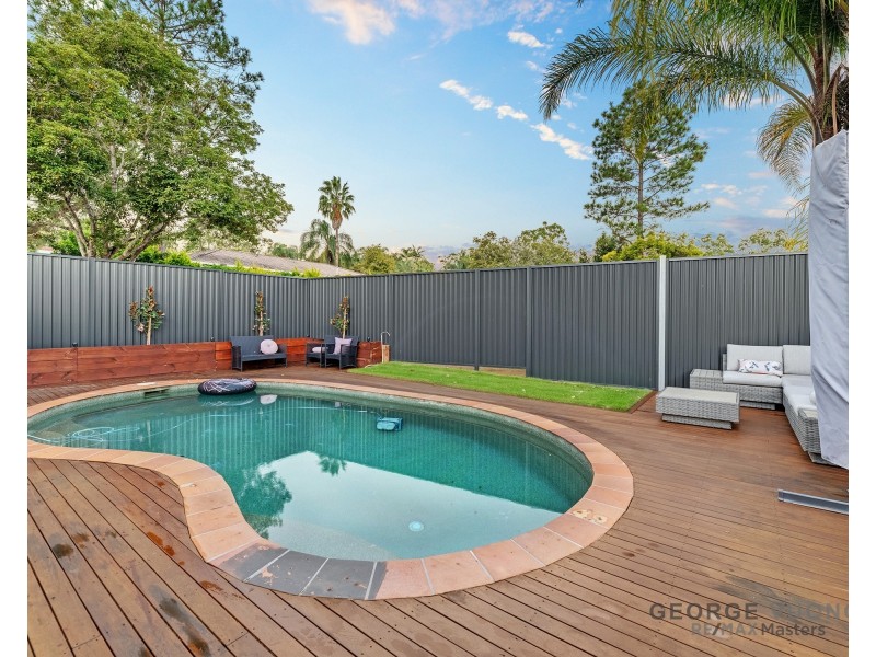 2 Amara Cr, Forest Lake QLD 4078