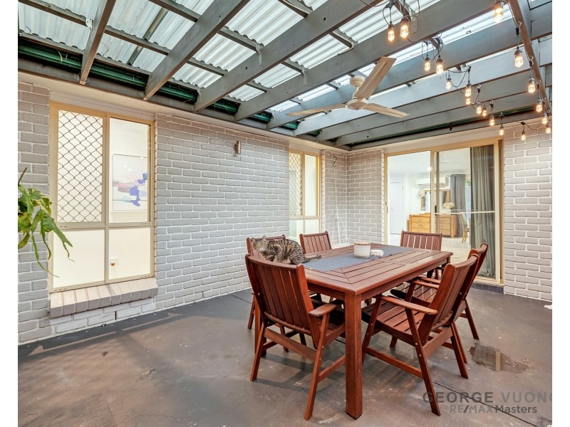 2 Amara Cr, Forest Lake QLD 4078