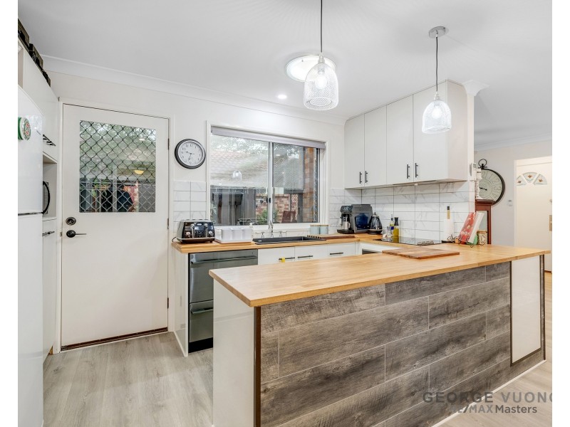 3 Heath St, Forest Lake QLD 4078