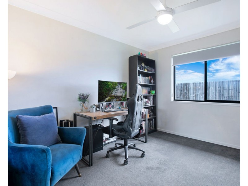 21 Johnson Circuit, Ripley QLD 4306