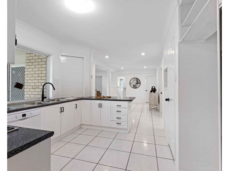 38 COMO PLACE, Parkinson QLD 4115
