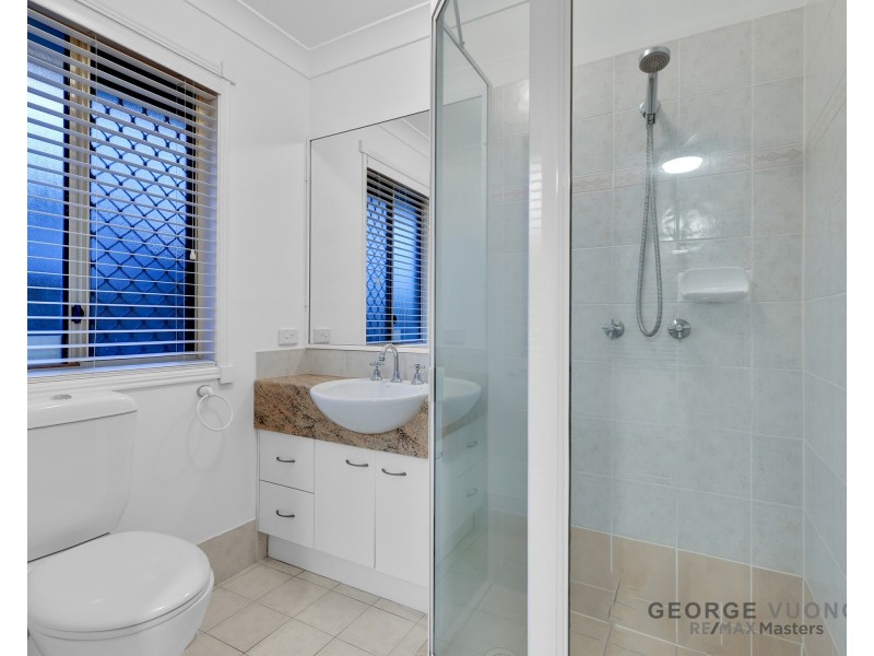 9 Maidenhair Ct, Forest Lake QLD 4078