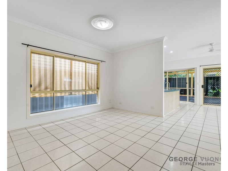8 Mandarin Cl, Forest Lake QLD 4078