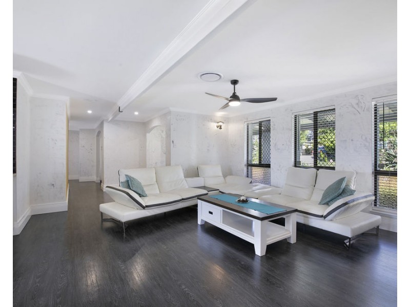 21 Wilkinson Drive, Crestmead QLD 4132