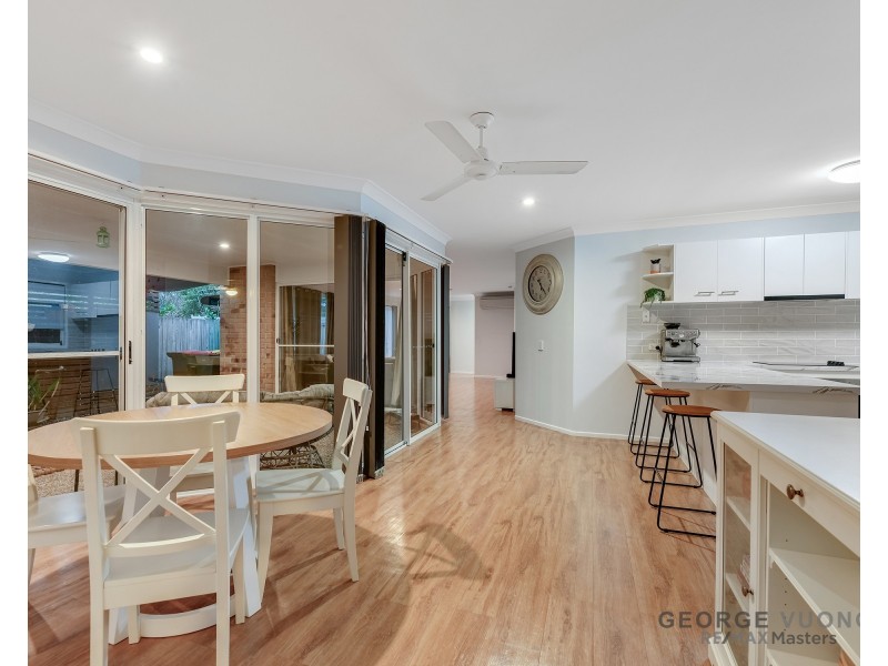 9 Blaxland Pl, Forest Lake QLD 4078