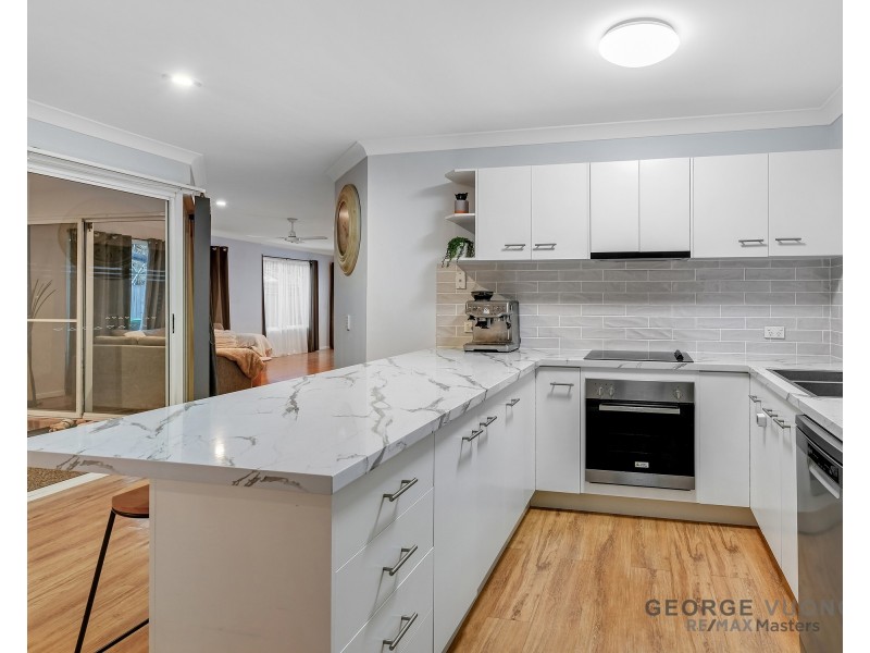 9 Blaxland Pl, Forest Lake QLD 4078