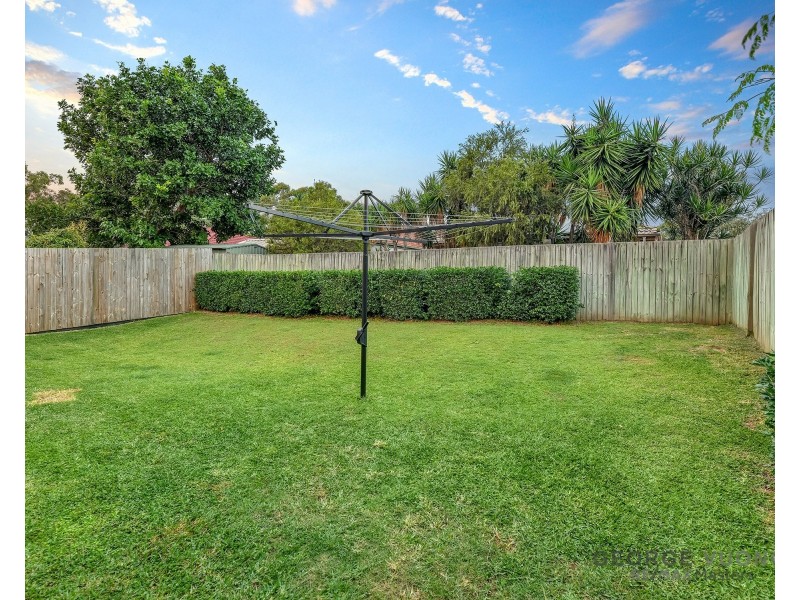 9 Blaxland Pl, Forest Lake QLD 4078