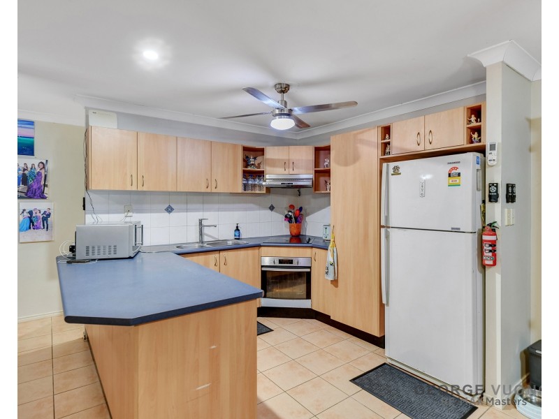 33 Starr St, Forest Lake QLD 4078