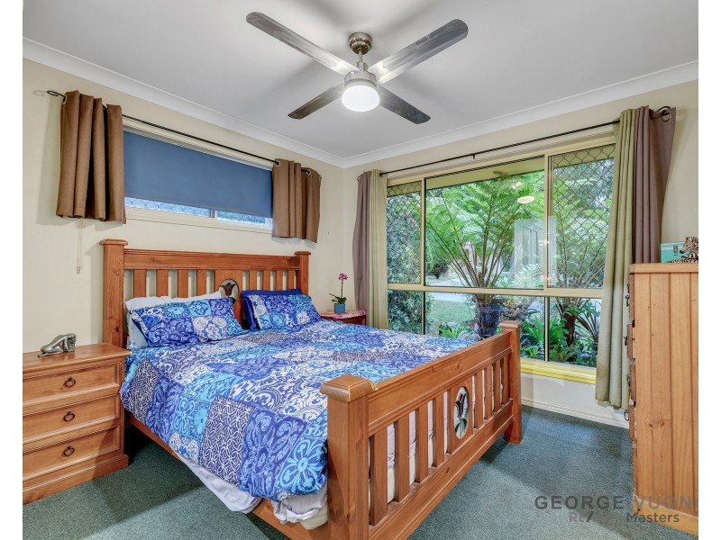 33 Starr St, Forest Lake QLD 4078