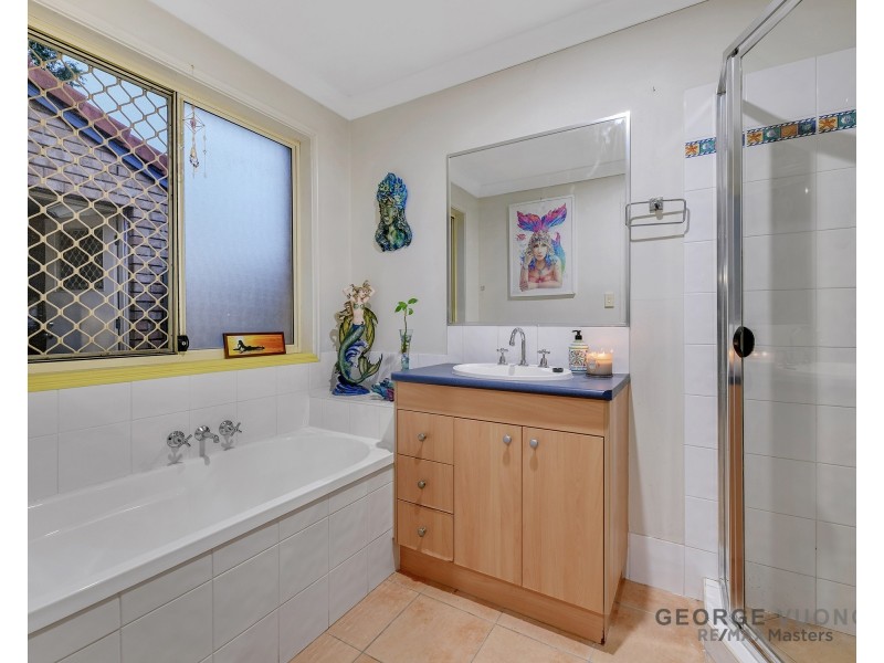 33 Starr St, Forest Lake QLD 4078