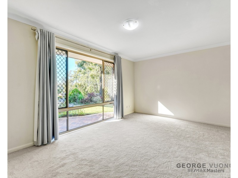 2 Fraser Place, Forest Lake QLD 4078