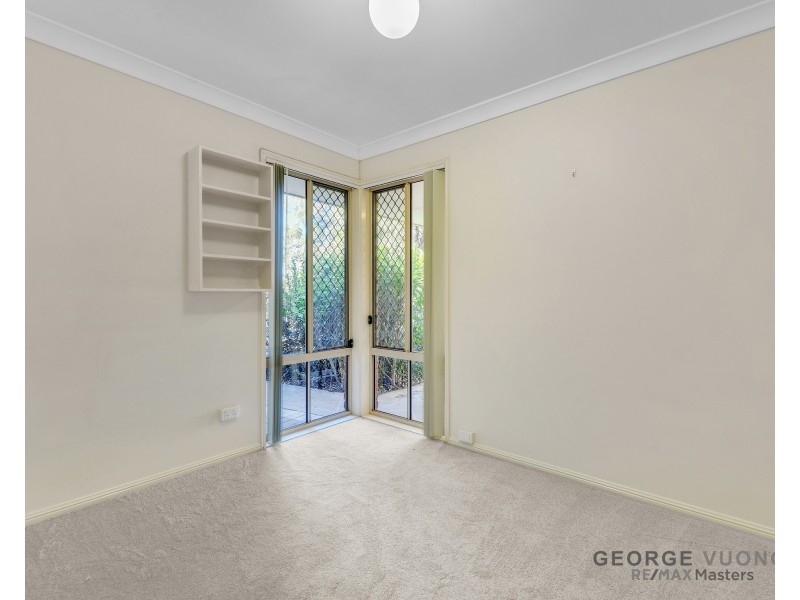 2 Fraser Place, Forest Lake QLD 4078