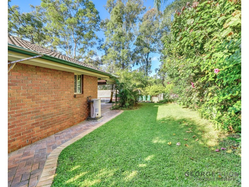 2 Fraser Place, Forest Lake QLD 4078