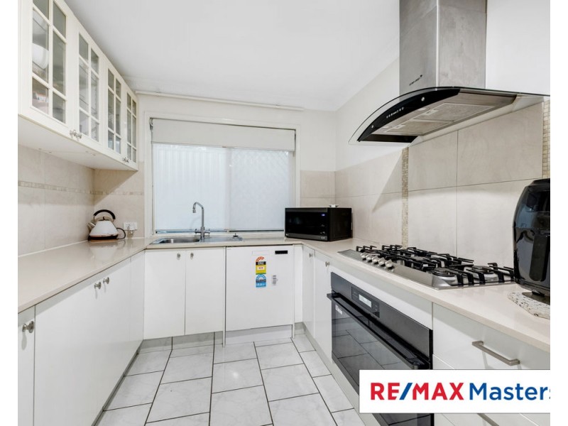 2 Amara Cr, Forest Lake QLD 4078