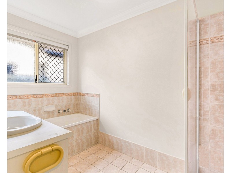 10 Central St, Forest Lake QLD 4078