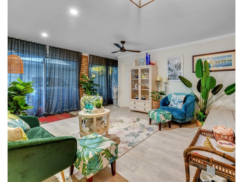 8 Ballandean Cl, Forest Lake QLD 4078