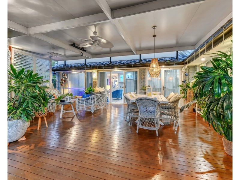 8 Ballandean Cl, Forest Lake QLD 4078