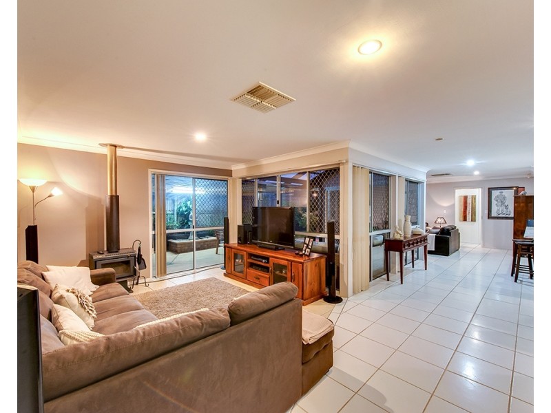 39 Clarendon Circuit, Forest Lake QLD 4078