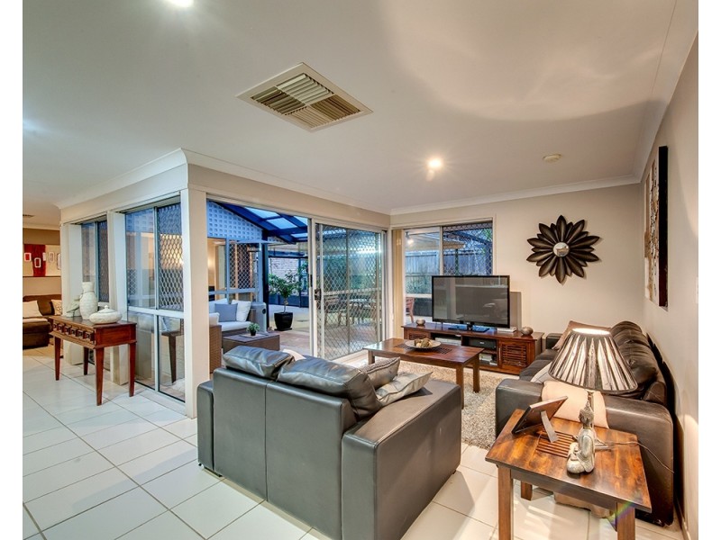 39 Clarendon Circuit, Forest Lake QLD 4078