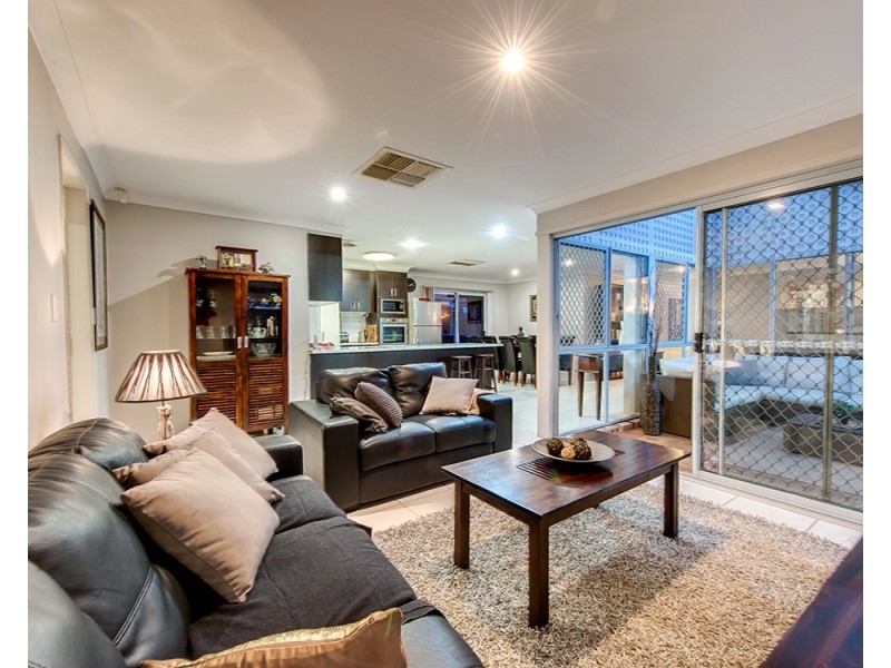 39 Clarendon Circuit, Forest Lake QLD 4078