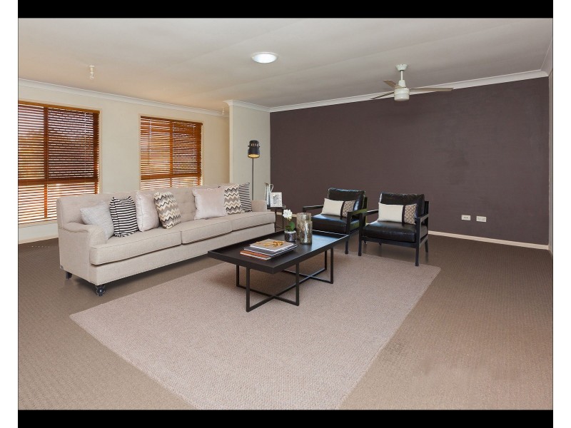 31 Edenlea Dr, Meadowbrook QLD 4131